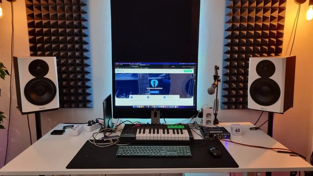 Gitaarles Utrecht – studio setup met monitor